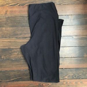 LuLaRoe solid black leggings